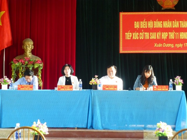 Phó Chủ tịch Phùng Thị Hồng Hà tiếp xúc cử tri huyện Thanh Oai 